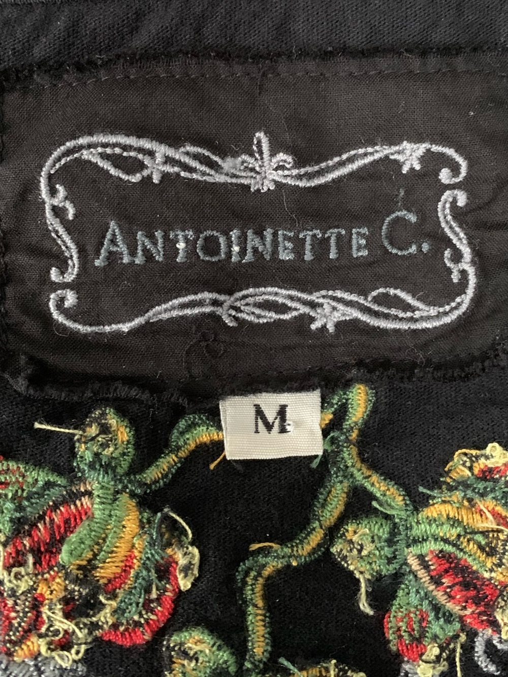 Antoinette C. Floral Embroidered Long Sleeves Top - Picture 3 of 5